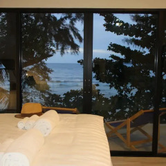 Отель Thai Kamala Beach Front Улучшенный номер двуспальная кровать фото 7