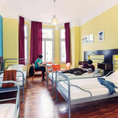 The Circus Hostel Кровать в общем номере с двухъярусной кроватью фото 5