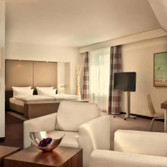 Estrel Hotel Berlin 4* Стандартный номер с двуспальной кроватью фото 5