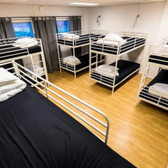 Hostel Snoozemore Кровать в общем номере с двухъярусной кроватью