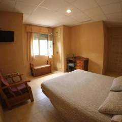 Отель Hostal La Casa de Enfrente Стандартный номер двуспальная кровать
