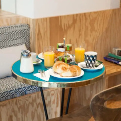 Montholon Hotel питание
