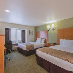 Отель La Quinta Inn & Suites Tulare 2* Стандартный номер с различными типами кроватей