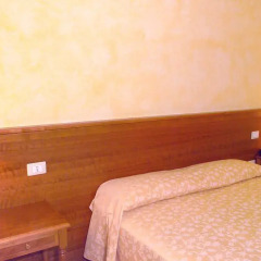 Hotel Kriss 2* Стандартный номер с различными типами кроватей фото 2