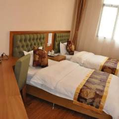 Chengdu Holly Hostel Стандартный номер с 2 отдельными кроватями фото 7