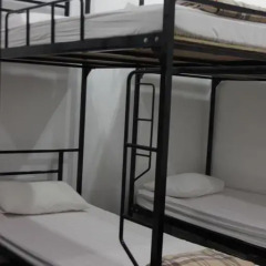 Hanoi Light Hostel Кровать в общем номере с двухъярусной кроватью фото 6