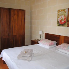 Отель Gozo Hills Bed and Breakfast комната для гостей фото 3