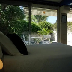 Отель Le Mas de la Treille Bed & Breakfast 3* Коттедж Делюкс с различными типами кроватей фото 8