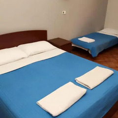 Отель Overseas Guest House Стандартный номер с различными типами кроватей (общая ванная комната) фото 10