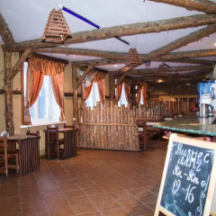 Гостиница Gostinichnyi Komplex Okhotnichiy Prival гостиничный бар