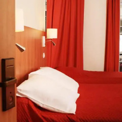 Отель Hôtel Marignan Стандартный номер с различными типами кроватей фото 11