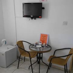 Отель Broadhurst Inn Габороне удобства в номере