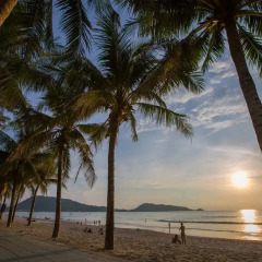 Golden House Hotel Patong Beach пляж фото 2