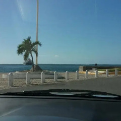 Отель New Kingston Charming & Pristine пляж