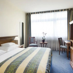 Hollywood Media Hotel 4* Стандартный номер двуспальная кровать