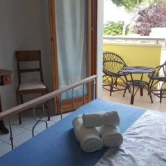 Отель Calipso B&B Чивитанова-Марке комната для гостей фото 2