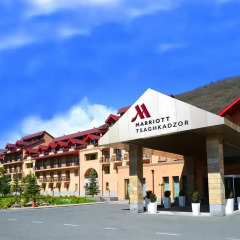 Отель Marriott Tsaghkadzor парковка
