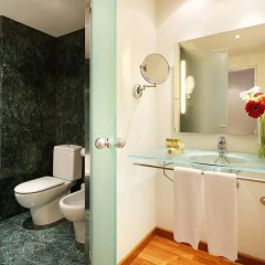 Отель Eurostars Lisboa Parque 4* Стандартный номер с различными типами кроватей фото 10