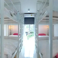 Rabbitat Hostel Кровать в женском общем номере фото 6