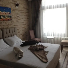 Отель Alright Suites комната для гостей