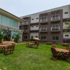 Отель Eagles Lodge Такоради