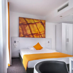 Отель Wyndham Garden Düsseldorf City Centre Königsallee 4* Стандартный номер с двуспальной кроватью фото 2