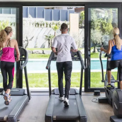 Отель Stroblhof Active Family Spa Resort Горнолыжный курорт Ортлер фитнесс-зал
