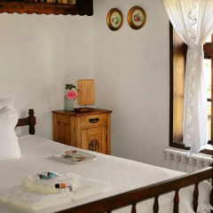 Отель Osmarski Houses Болгария, Шумен - отзывы, цены и фото номеров - забронировать отель Osmarski Houses онлайн комната для гостей фото 3