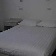 Hotel 83 Стандартный номер с двуспальной кроватью (общая ванная комната) фото 6