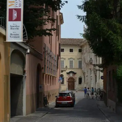 Отель Heart of Parma Парма парковка