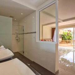Отель Crystal Bay Beach Resort 3* Номер Делюкс с различными типами кроватей фото 6