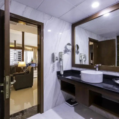 Отель Howard Johnson Bur Dubai ОАЭ, Дубай - 1 отзыв об отеле, цены и фото номеров - забронировать отель Howard Johnson Bur Dubai онлайн ванная