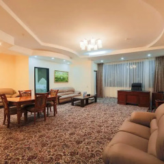 Отель Jannat Regency Бишкек комната для гостей фото 3
