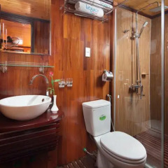 Отель Halong Legacy Legend Cruise 3* Номер Делюкс с различными типами кроватей фото 5