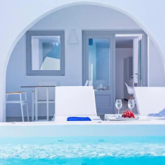 Отель Alti Santorini Suites Люкс с двуспальной кроватью фото 19