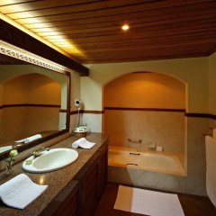 Отель Sarova Lion Hill Game Lodge 4* Улучшенное шале с различными типами кроватей фото 5