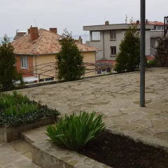 Отель Guest House Gyupchanovi Болгария, Свети Влас - отзывы, цены и фото номеров - забронировать отель Guest House Gyupchanovi онлайн парковка