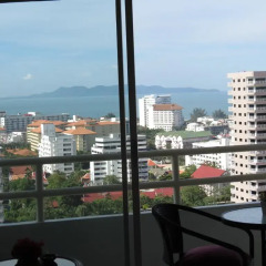Апартаменты View Talay 1b Serviced Apartments Паттайя балкон
