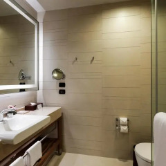 Eastin Grand Hotel Sathorn 4* Улучшенный номер с различными типами кроватей фото 11