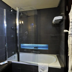 Hues Boutique Hotel 4* Стандартный номер с различными типами кроватей фото 8