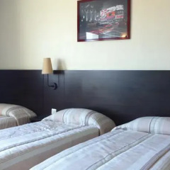 Отель Hôtel Orly Superior детские мероприятия