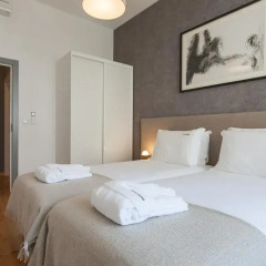 Отель Feels Like Home Rossio Prime Suites 4* Стандартный номер с 2 отдельными кроватями (общая ванная комната) фото 35