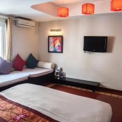 Отель Vietnam Backpacker Hostels - Downtown Номер Делюкс с различными типами кроватей фото 2