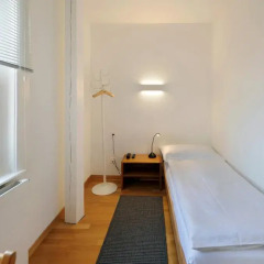 Hotel National Bern 2* Стандартный номер с различными типами кроватей (общая ванная комната)