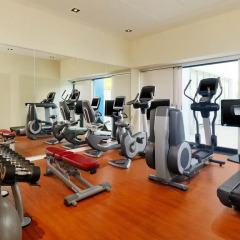 Отель Four Points By Sheraton Munich Central Германия, Мюнхен - отзывы, цены и фото номеров - забронировать отель Four Points By Sheraton Munich Central онлайн фитнесс-зал