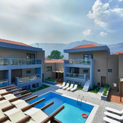 Отель Mary's Residence Suites бассейн фото 3