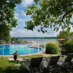 Отель Auberge La Goeliche Канада, Орлеан - отзывы, цены и фото номеров - забронировать отель Auberge La Goeliche онлайн бассейн