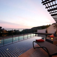 Отель Kamala Luxury Seaview with Private Pool бассейн