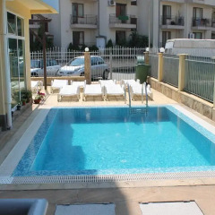 Отель Aqua Blue Apartments Болгария, Солнечный берег - отзывы, цены и фото номеров - забронировать отель Aqua Blue Apartments онлайн бассейн