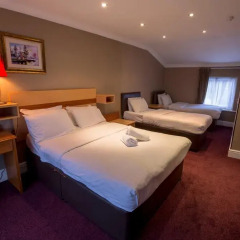 Newham Hotel 2* Стандартный семейный номер с двуспальной кроватью фото 4